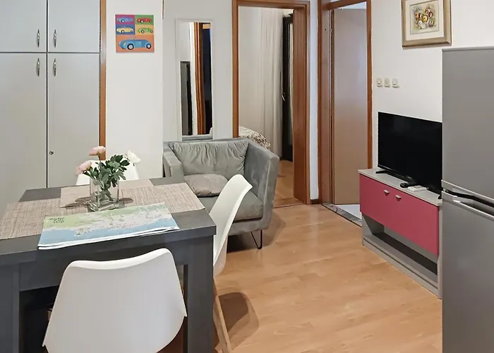 Appartement 2 Bedroom Beautiful In