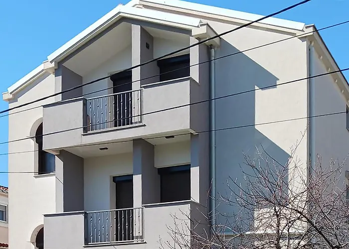 Appartement 2 Bedroom Beautiful In Zadar